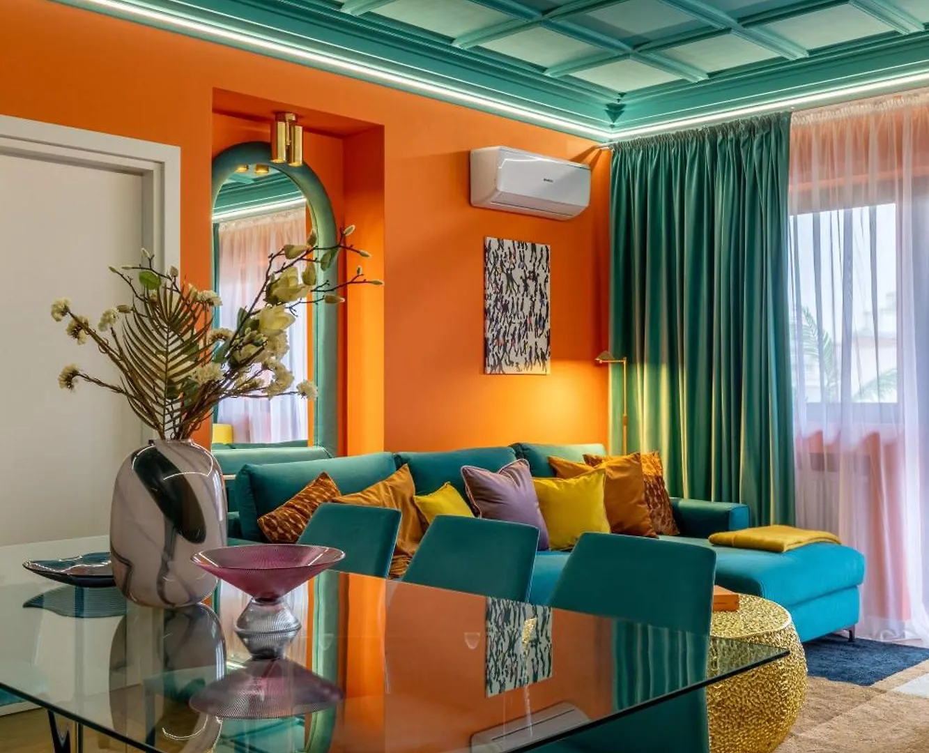 Holt - Wes Anderson In Bucharest Apartment 0*,