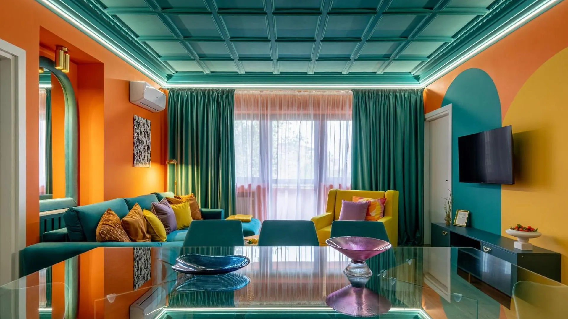 Holt - Wes Anderson In Bucharest Apartment