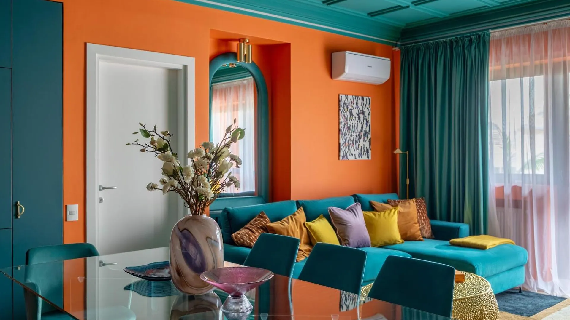 Holt - Wes Anderson In Bucharest Apartment Romania