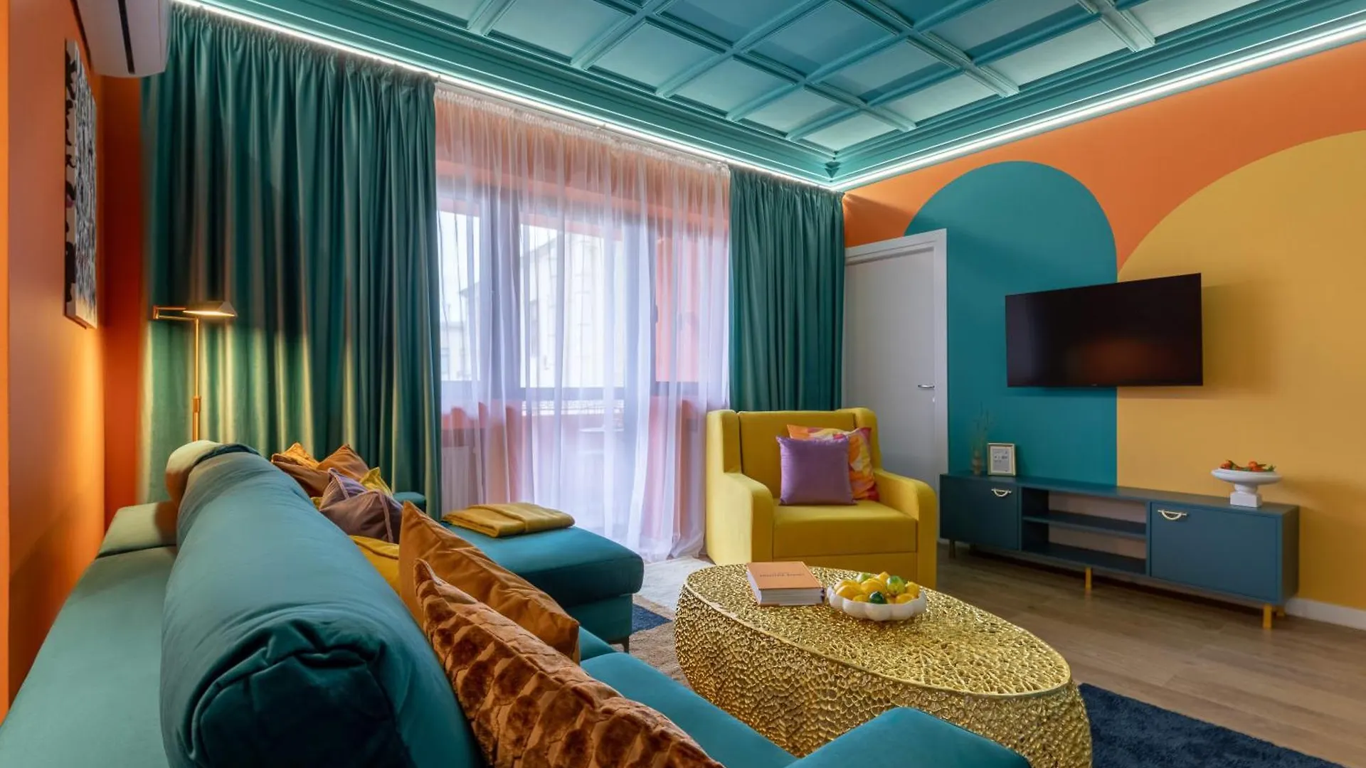Holt - Wes Anderson In Bucharest Apartment